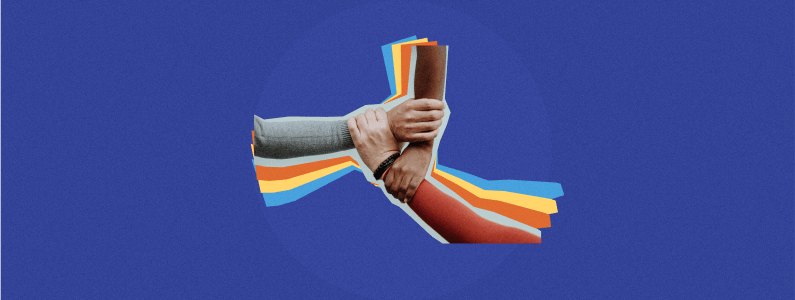 Коллаж три руки держатся друг за запястья. Фон синий.